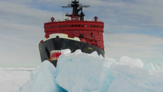 Ледокол «Ямал» завершил проводку кораблей Северного флота по Арктике