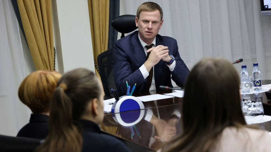 В Пуровском районе госслужащие будут ежедневно проводить встречи с семьями участников СВО
