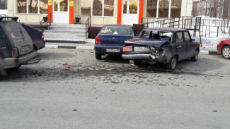 В Лабытнанги произошло массовое столкновение автомобилей. Пострадали сразу пять машин