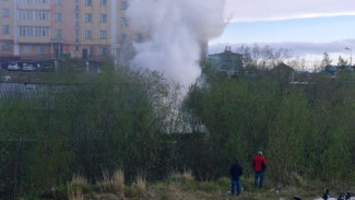 В Салехарде горел жилой дом