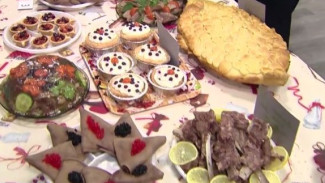 Варёная голова оленя, суп «Я» и морошковый торт: тазовчане приготовили национальные блюда к юбилею Ямала