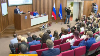 В правительство Ямала пригласили школьников