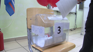 На Ямале началось голосование по выборам нового состава окружного Заксобрания