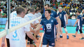 Как первые лица Ямала встретились по разные стороны волейбольной сетки