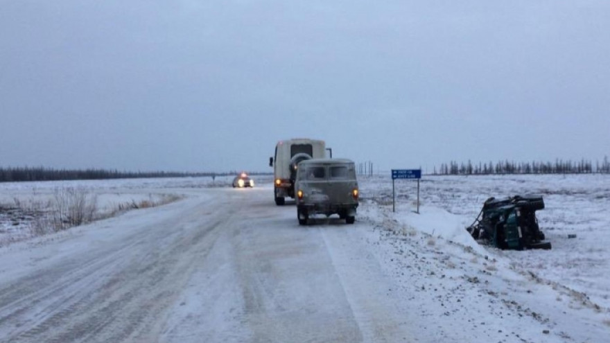 На Ямале водитель КрАЗа скончался в аварии на промысловой дороге