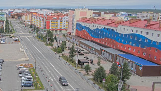 Двухлетний мальчик выжил после падения с 4-го этажа в Салехарде
