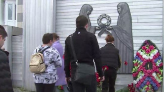 Салехардцы почтили память жертв теракта в Беслане