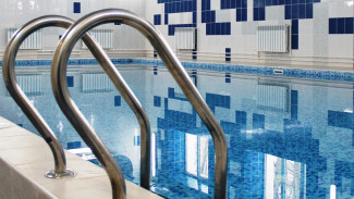 Ярсалиснкая школа выплатит 250 тысяч рублей ученику, который неудачно прыгнул в бассейн 