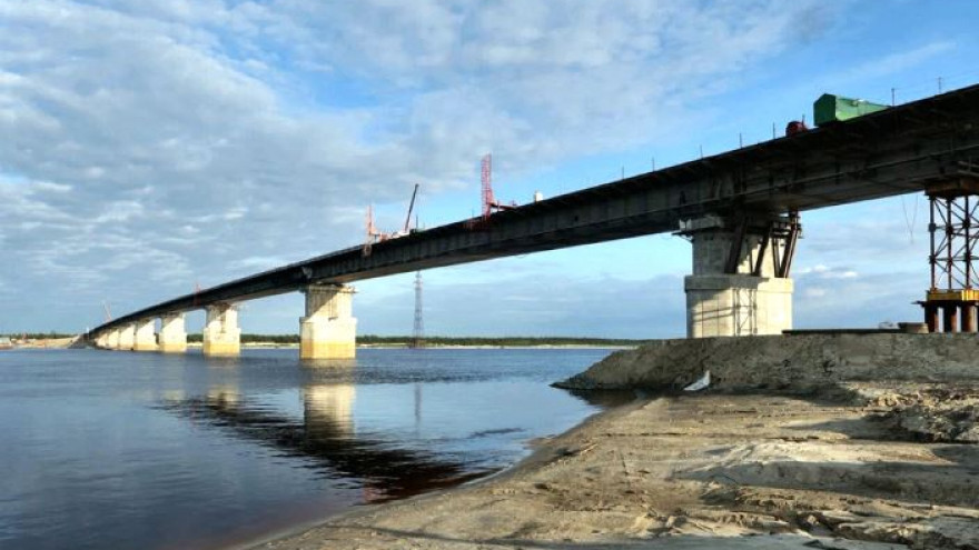 Для некоторых видов транспорта проезд по Пуровскому мосту будет платным