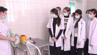 Профориентация в медицину: как школьники Ноябрьска выбирают будущую профессию