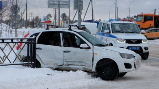 Женщину доставили в больницу после ДТП на перекрестке в Муравленко