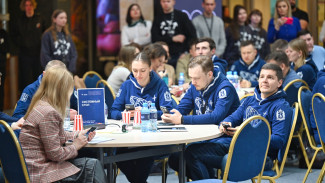 Поиск ответов на вызовы времени: в ЯНАО обсудили ключевые направления молодежной политики России
