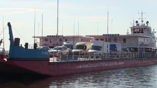 В Салехарде уже дефицит билетов на паромы для авто