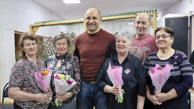 Артём Жога поздравил женщин с Международным женским днем