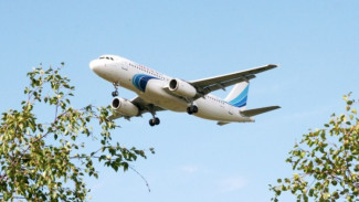 Отказавший двигатель не помешал посадке самолета авиакомпани «Ямал» в Домодедово