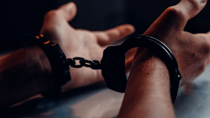 Уголовная статья «светит» вахтовику за кражу телефона и изнасилование