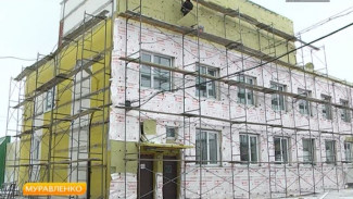 В Муравленко активно продолжается ремонт больницы