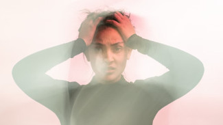 Социальная тревожность: как перестать бояться общения и публичных выступлений  