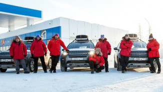 На Ямале стартовала экспедиция Land Rover «Открывая Россию». Старт был дан в Новом Уренгое