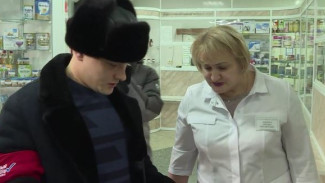 Народные контролёры нагрянули с проверкой в аптеки Салехарда