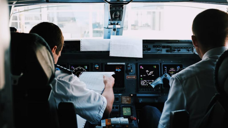 Сотрясая воздух: Росавиация потребовала следить за выражениями пилотов во время рейсов