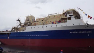 Арктический спасатель: в Петербурге спустили на воду грузопассажирское судно «Адмирал Невельской»