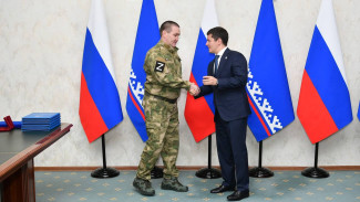 Губернатор Ямала поздравил северян с Днем героев Отечества