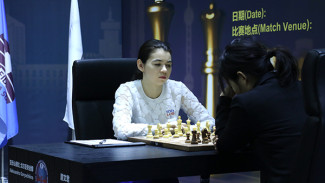 Болеем за землячку: ямальская шахматистка Александра Горячкина продолжает свой поединок с китаянкой