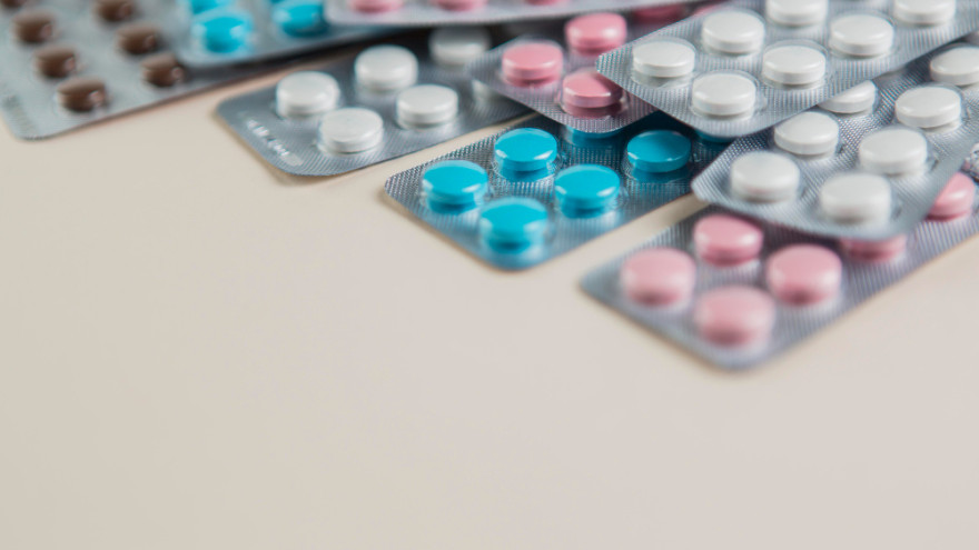 Прокуратура выясняет причины исчезновения важного препарата в аптеках ЯНАО