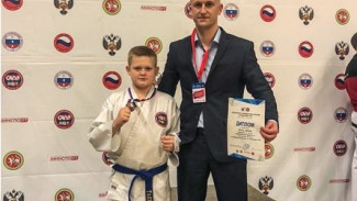 Юный спортсмен из Салехарда выиграл серебряную медаль на Первенстве России по тхэквондо ⁣