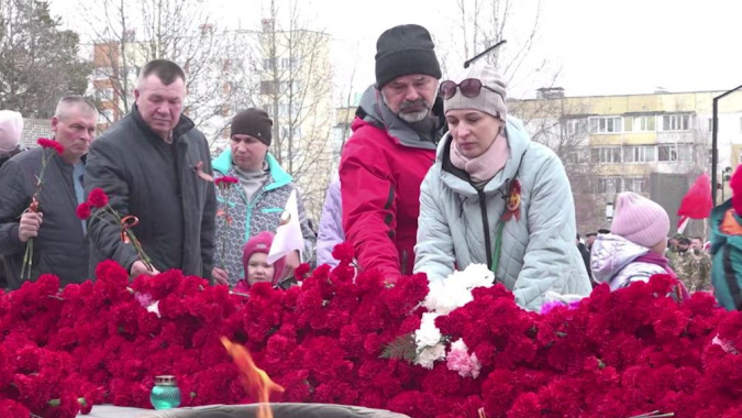 В Ноябрьске почтили память участников ВОВ и погибших бойцов СВО