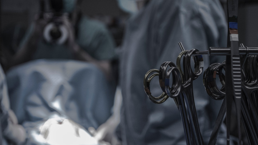 В Югре врачи удалили у подростка гигантскую опухоль, которую он не замечал с рождения