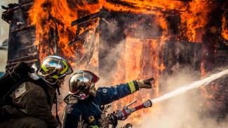 Пожарные ЯНАО принимают поздравления в профессиональный праздник