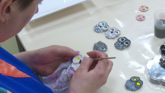 В селе Горки педагоги коррекционной школы создают сувениры с северным колоритом
