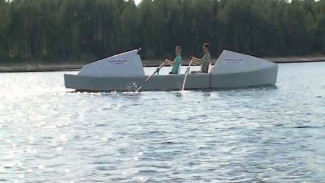 На веслах при попутном ветре: братья-энтузиасты из Карелии хотят отправиться на самодельной лодке в большое плавание
