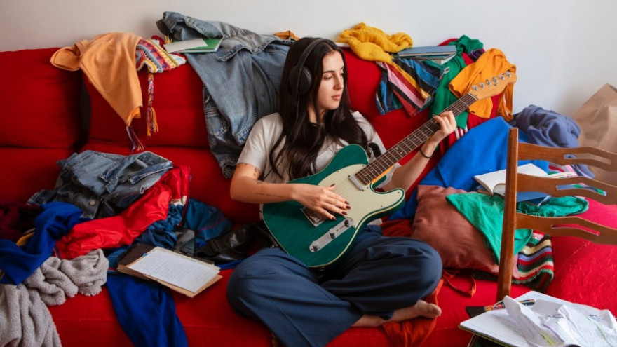 Мода для ленивых: почему стиль уставшей девушки «месси герл» стал трендом