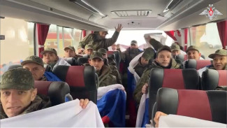 Двое военнослужащих из ЯНАО вернутся домой из украинского плена