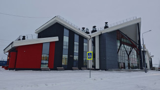 В Губкинском завершили строительство нового железнодорожного вокзала