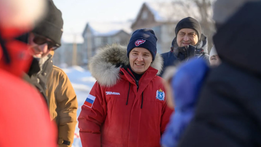 Дмитрий Артюхов проверил строительство жилья и соцобъектов в Лабытнанги и Харпе
