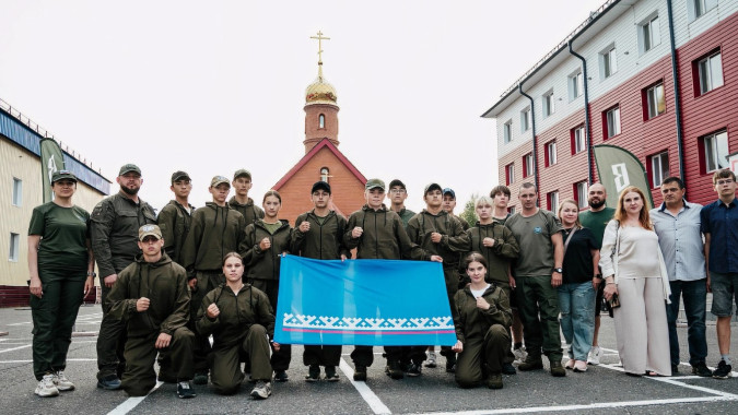 Школьники Ямала уехали в Волгоград на сборы «Время юных героев»