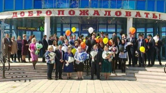 Впереди – вся жизнь: для выпускников «Роснефть-класса» 4 школы Губкинского уже прозвенел последний звонок