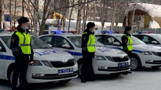 Новый транспорт для борьбы с преступностью: полицейские Ямала получили спецмашины