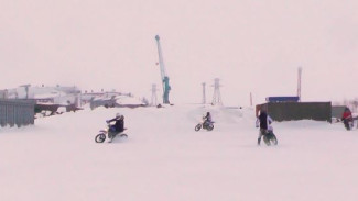Рев моторов и тренировки на льду: «Полярные волки» Дудинки начали подготовку к мотосезону