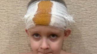 В Новом Уренгое ребенку на голову упала железная крышка распределительного щитка