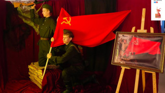 В Губкинском «оживили» картины, посвящённые Великой Отечественной войне