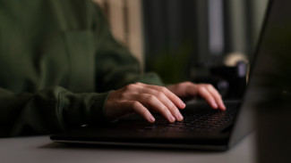 Код из СМС стоил жительнице Тарко-Сале почти 2 миллионов