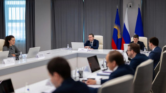 Развитие инфраструктуры Северного морского пути обсудили на выездном заседании в Салехарде