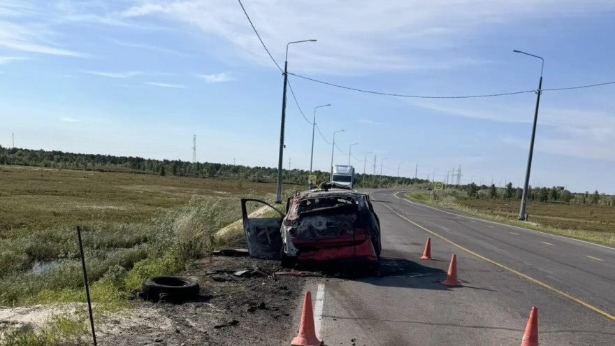 Молодая автоледи пострадала в ДТП с возгоранием на трассе Сургут — Салехард