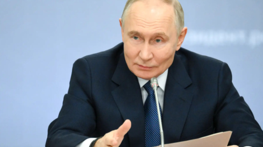 Владимир Путин поручил проверить цены на электроэнергию в арктических районах Якутии