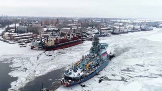 На Неве состоялся очередной этап испытаний новейшего атомного ледокола «Арктика»